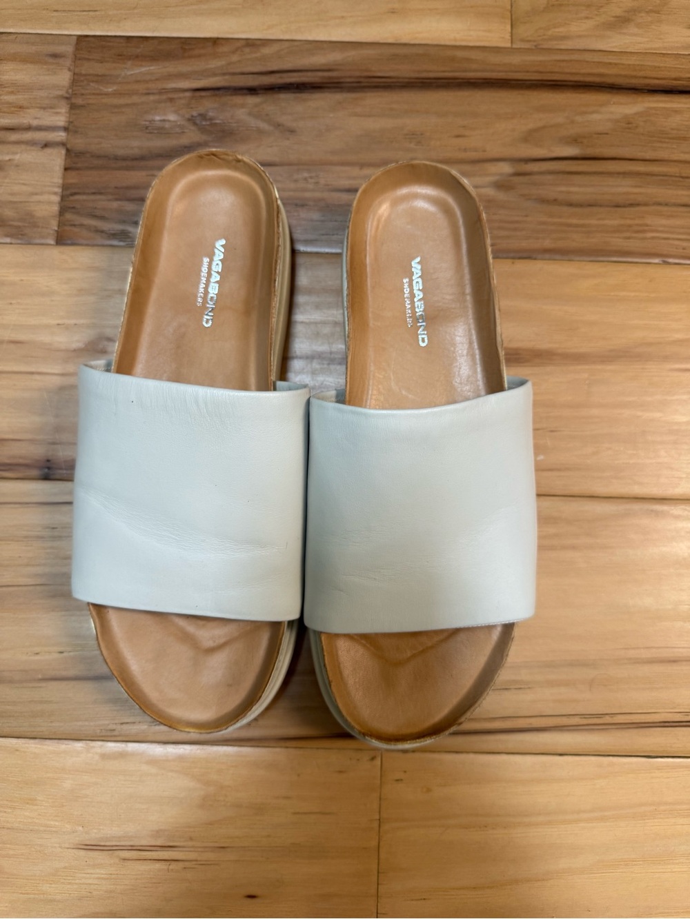 Vagabond Cream Wide Strap Leather Slide Sandals